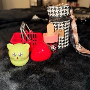 Houndstooth Cosmetic Bag with Accessories